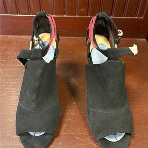 Source Unknown Black and Red Open-Toe Heels